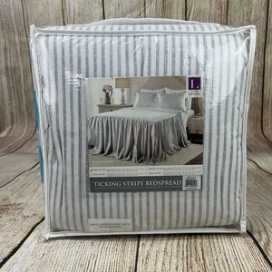 Lightweight Bedspread and Pillow Sham, Twin, Gray/White Stripe, New